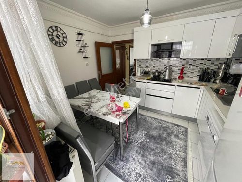 RED CENTER'DAN EYÜP CAMİ YAKINI ASANSÖRLÜ ÖN CEPHE DAİRE