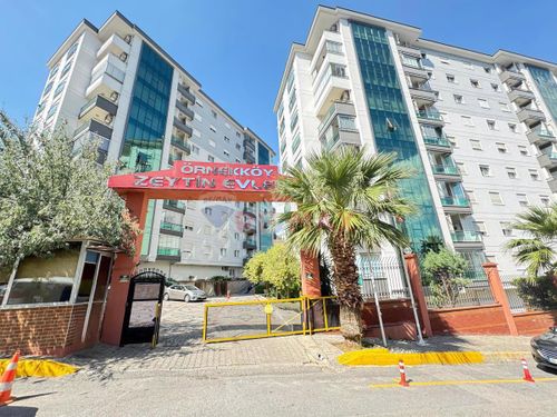 Karşıyaka  Örnekköy Zeytin Evleri  2 Havuzlu Sitede  3+1  Satılık Daire