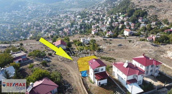 REMAX TROPİKTEN GÖZNE'DE ŞEHİR MANZARALI VİLLALIK 400M2 ARSA