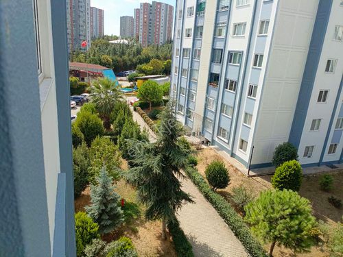 Küçükçekmece Halkalı Atakent mah.   Kardelen Sitesi'nde kiralık 3+1