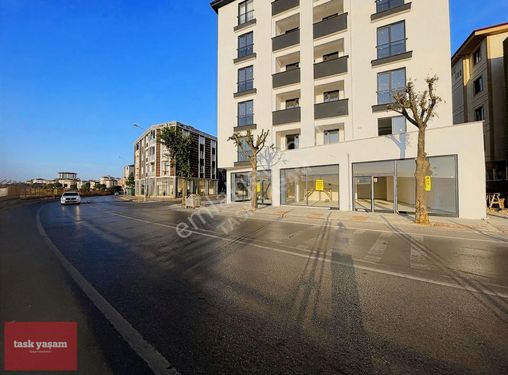 Tuzla Şifa'da Şekerpınar Caddesinde Yeni Kiralık 306 M2 Dükkan