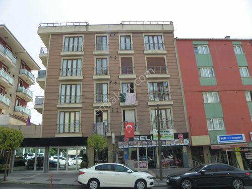  ÇAYIROVA ÖZĞÜRLÜK MAH.CADDE ÜZERİ BELEDİYEYE ÇOK YAKIN SATILIK 2+1 DAİRE