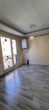 YENİYOLDA FERGÜL CENTER ARKASINDA KİRALIK 2+1 DAİRE