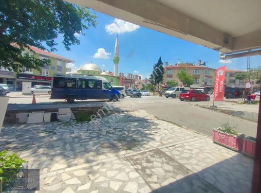  SANATORYUM CADDESİ ÜZERİ 120 M2 DEPOLU İŞYERİ+ÖN BAHÇELİ YAPILI