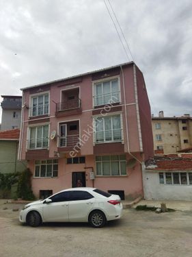 MURAT EMLAK'TAN KURTULUŞ CADDESİNDE SEYİTOĞLU PASTANESİ ARKASINDA FULL EŞYALI 3+1