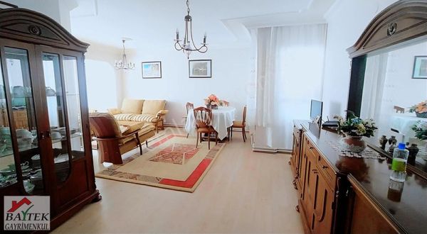 YUKARI ÖVEÇLERDE 3+1 CADDE ÜZERİ GİRİŞ KAT SATILIK DAİRE