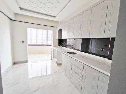  KARACAAHMET PARK ÇEVRESİNDE YEMEK ODALI YERDEN ISITMA 3.5+1 DAİRE