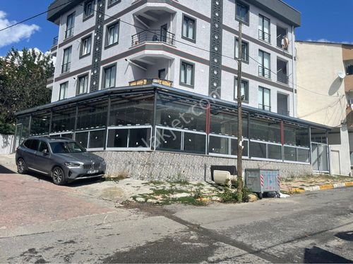 SULTANBEYLİ TURGUT REİS MAH. De 350 m2 Dükkan Kiralıktır.