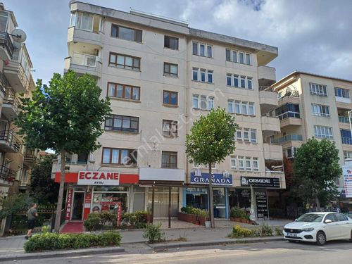  Yalova Merkez Fatih  Caddesine Cephe 3+1 Asansörlü Binada Eşyalı Kiralık Daire