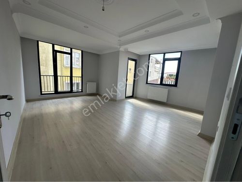  EYÜPSULTAN GÜZELTEPE MAHALLESİNDE 2+1 SATILIK 2.KAT BALKONLU DAİRE