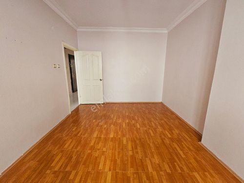 MEYDANA ÇOK YAKIN KİRALIK DAİRE 