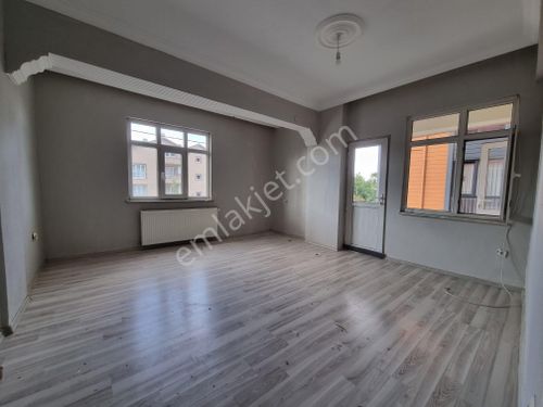  FSM DE OTOBÜS DURAĞINA YAKIN MESAFEDE 2+1 ARAKAT DAİRE!!!