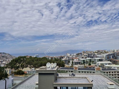 Full Deniz Manzaralı Lüks Sitede Çok Geniş 3+1 Kiralık Daire