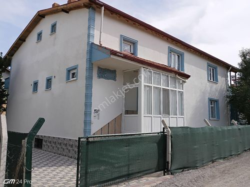 Bahçeşehir mahallesi müstakil bahçeli ev