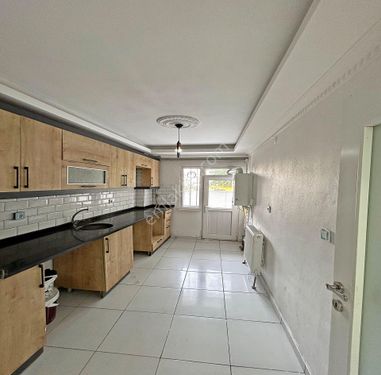 CUMHURİYE MH. METROBÜSE 10DK GENİŞ VE FERAH 2+1 SATILIK DAİRE