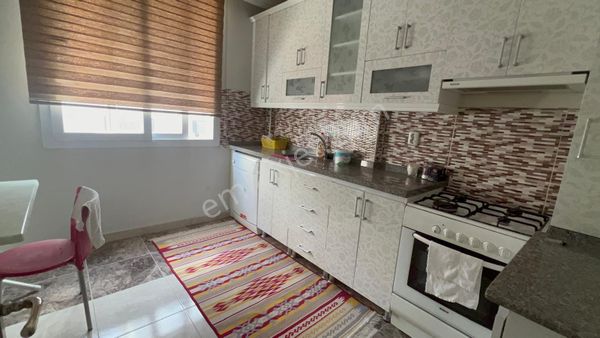 YEŞİLYURT SEYHAN DA 2+1 EŞYALI DAİRE MERKEZİ KONUMDA FUL EŞYALI AZ KATLI GENİŞ OTURUMLU 