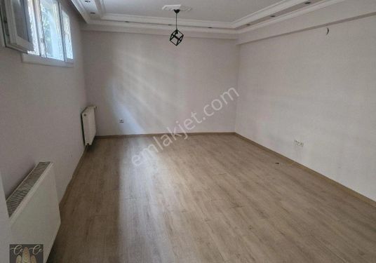 İzmir Balçova Onur Mah Jeotemalli Ebevyen Banyolu 3+1 10 Yıllık Merkezi Merkezi Yerde Kiralık Daire