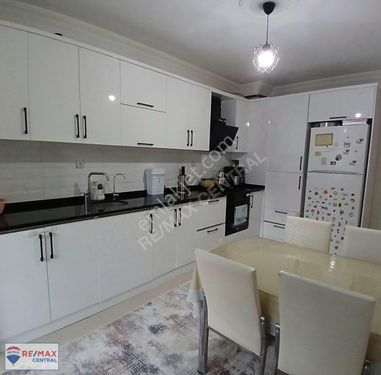 REMAX CENTRAL'DAN YÜCEYURT MAHALLESİNDESATILIK 3+1