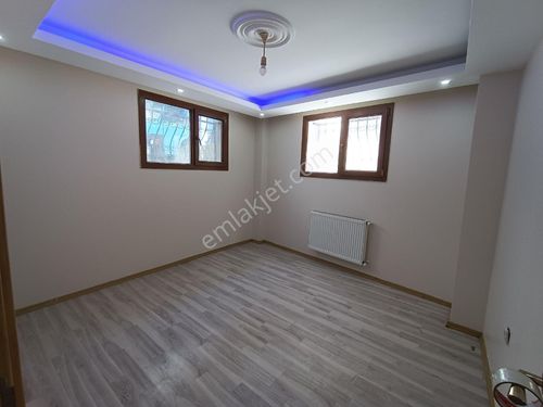  YENİBOSNA KİRALIK DAİRE -2+1 BAHÇEKAT