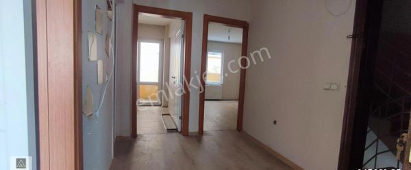 MERKEZİ KONUMDA KİRALIK 2+1 DAİRE