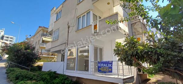 KUŞADASI MERKEZDE 2+1 KİRALIK DAİRE&OFİS