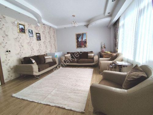 SUR AMED'TEN RADİSON OTEL İLE 3. SANAYİ ARASINDA SATILIK 4+1 DAİRE 