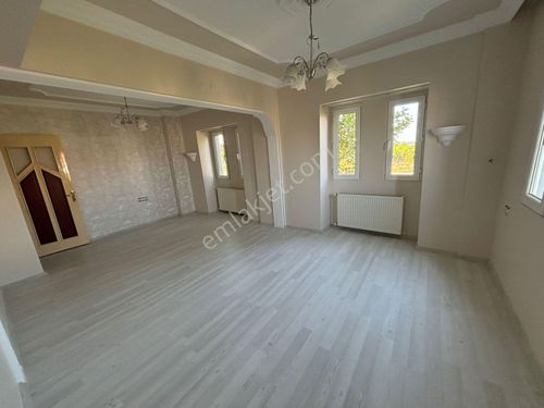  SELÇUKBEY MAHALLESİNDE AİLEYE UYGUN 4+1 DAİRE