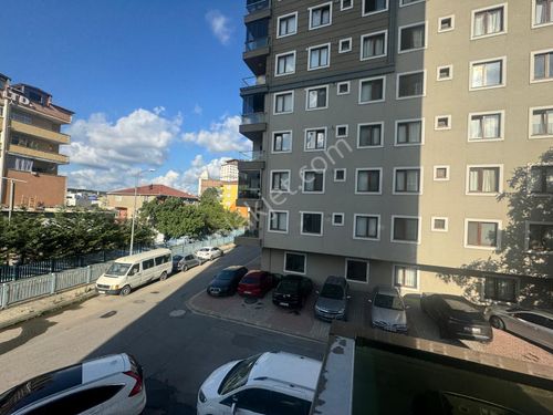  ÇEKMEKÖYDE GENİŞ 2 ODA 1 SALON 3 BALKONLU DAİRE