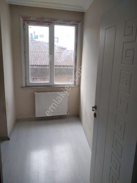 kiralık 2+1 8yıllık bina 3.kat