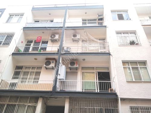  HÜRRİYET MAHALLESİNDE BELEDİYE EVLERİNDE MİLLET PARKI CİVARINDA SATILIK DAİRE