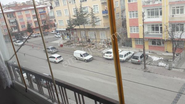 KEÇİÖREN  ŞENLİKTE 3+1 ÜST KAT EŞYALI METROYA CADDEYE YAKIN KİRALIK 