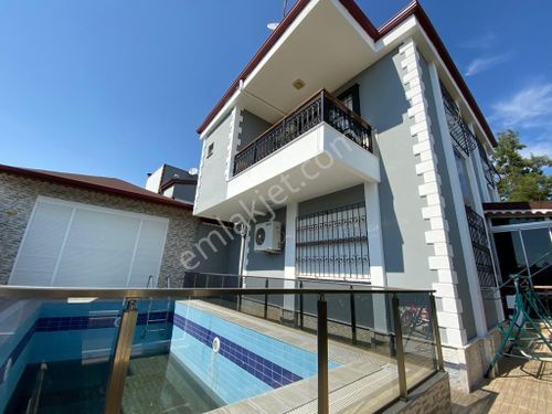 KİRİŞCİLERDE YATIRIMLIK UYGUN 4+1 İSKANLI MÜSTAKİL 350 M2 ARSA İÇİNDE 260 M2 DUBLEX HAVUZLU VİLLA