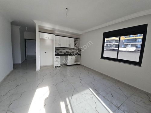  MAHMUTLAR MAH. CADDE ÜZERİNDE KİRALIK 2+1 SIFIR DAİRE