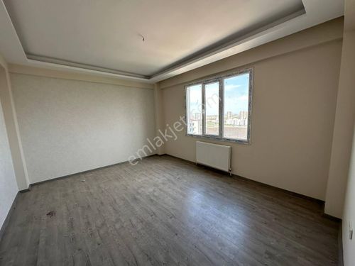  ÜÇKUYU FUAR ALANI ARKASI 2+1 CADDE ÜZERİ SATILIK FIRSAT DAİRE