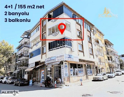 Bornovada Satılık 4+1 160m2 Ada Mutfaklı Tadilatlı Köşe Ara Kat Daire