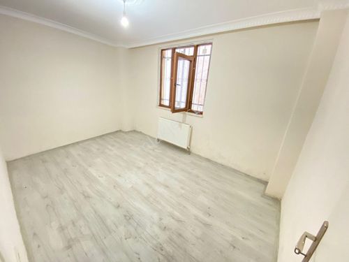  YUNUS EMRE MAH 'DE 160 M2  2+2 KİRALIK TERSDUBLEX DAİRE 