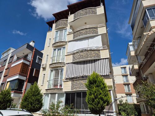 BALIKESİR EDREMİT AKÇAY ALTINKUMDA SATILIK EŞYALI 2+1 DAİRE 