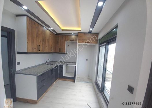 FEVZİ ÇAKMAK MAHALLESİ'NDE_ANA CADDE ÜZERİ_ÖNÜ AÇIK_ASANSÖRLÜ_KATTA SIFIR 2+1_100M2 SATILIK DAİRE