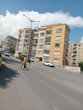 Cengiz Topel Mahallesi Çamlık Apartmanı 5 kat 3 oda 6.000 TL