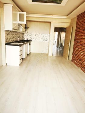   ÇAMLICA MAHALLESİN'DE KİRACILI ASANSÖRLÜ 2+1 SATILIK DAİRE