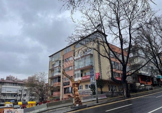 CINNAH CADDESI ve FARABİ KÖŞESİNDE KOMPLE TERAS PANORAMİK MANZARALI