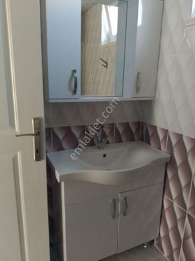 SAMSUN İLKADIM KIŞLA MAHALLESİNDE DOĞALGAZLI ULAŞIMA YAKIN 3+1 KİRALIK DAİRE 