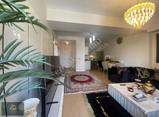 VENEZİA'DA 1+1 FULL LÜKS EŞYALI AVM MANZARALI KİRALIK DAİRE