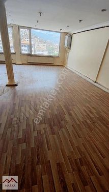 MERKEZDE 92 m2 SATILIK OFİS