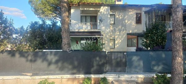 çandarlı tatil köyü muhteşem konumda yazlık