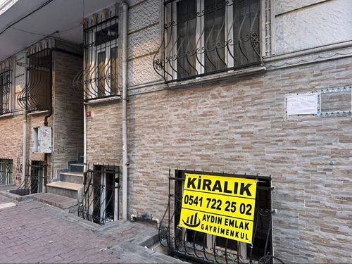 BEKAR’A UYGUN EŞYALI KİRALIK DAİRE 2+1 BAHÇE KATI