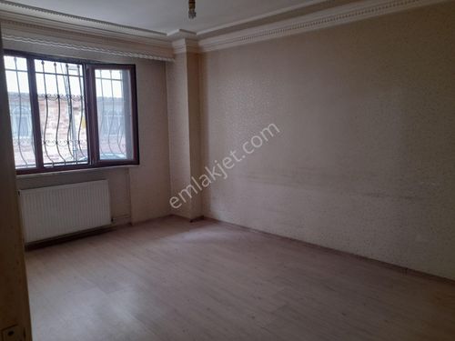 ESENYURT YENİKENT MAHALLESİNDE 2+1 KİRALIK DAİRE