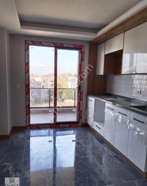 AYVALIK 150 EVLER MAHALLESİNDE SATILIK DAİRE