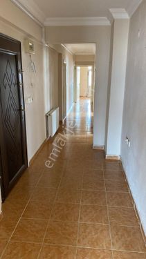 Teyyaredüzünde Kiralık 3+1 Deniz Manzaralı Daire Cadde üzeri toplu Ulaşımlara Yakın 