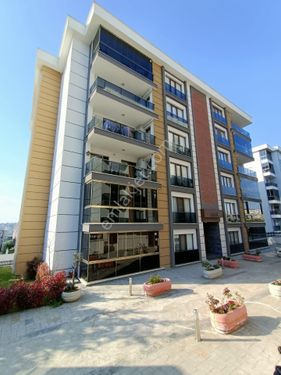  Silivri Yeni Mahalle'de Site İçerisinde 3+1 Geniş Ferah Kiralık Daire